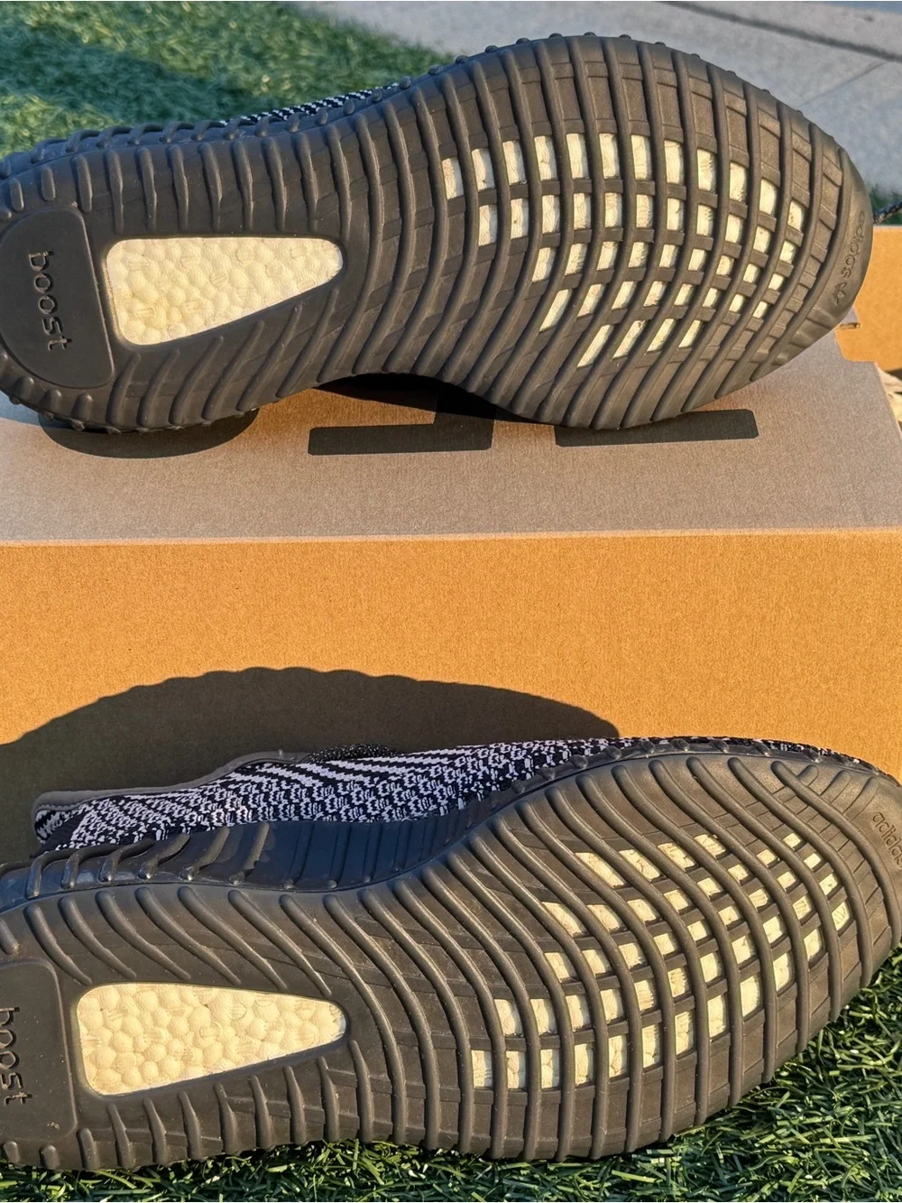 Yeezy distinctive knit